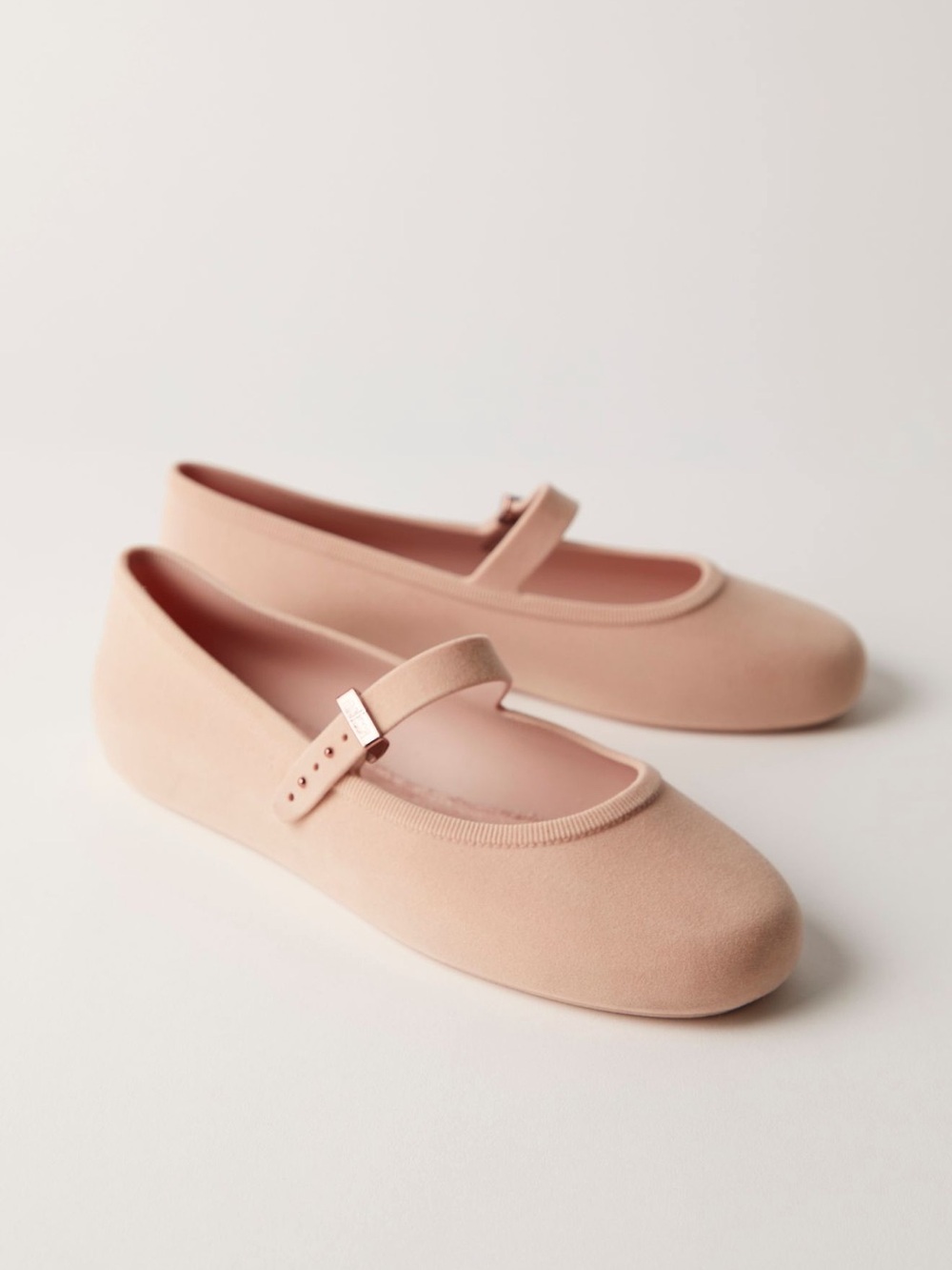 Melissa Soft Velvet Ballerina Flats in Blush Pink. NWOB